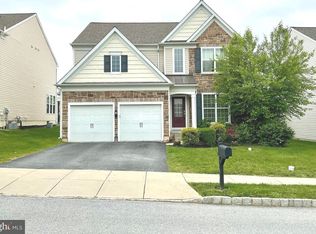 608 Empire Dr, Downingtown, PA 19335