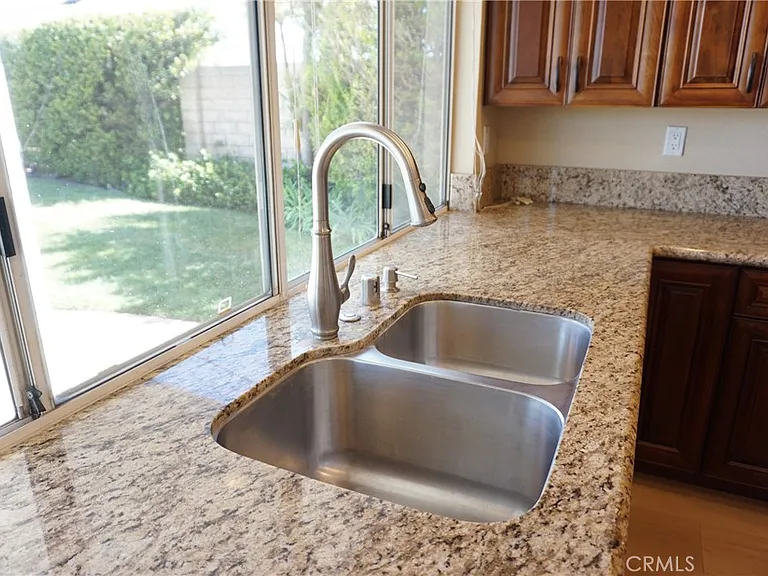 19584 Shadow Glen Cir — Photo 13