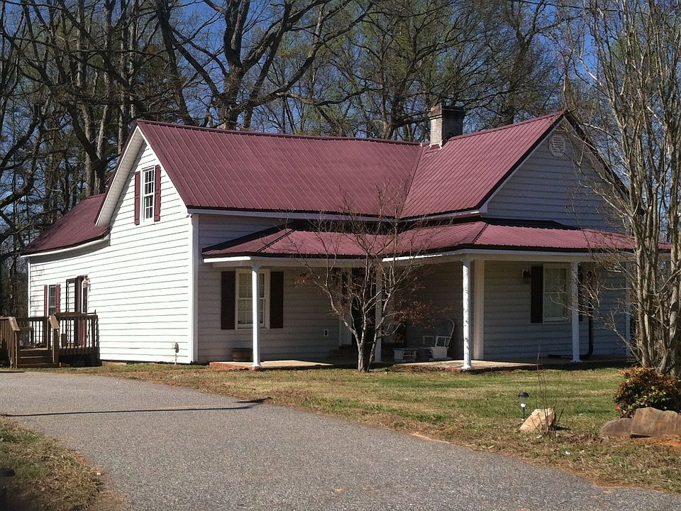 2nd image of 356 Pine Dr