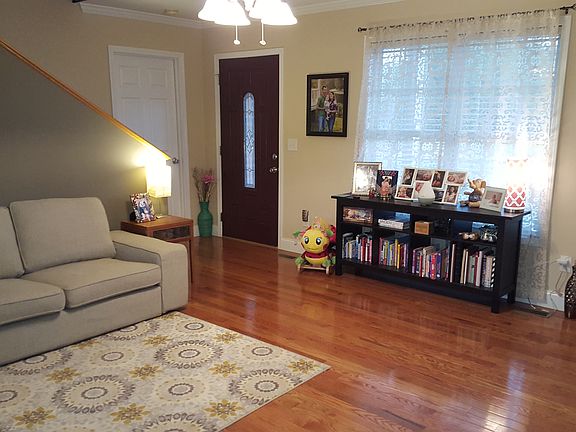 3rd image of 5329 Stonegate Farm Dr