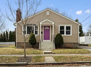 19 Rowena St, Worcester, MA 01606