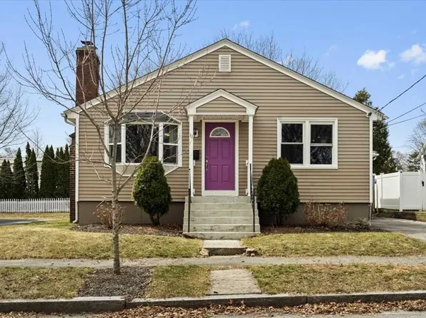 19 Rowena St, Worcester, MA 01606