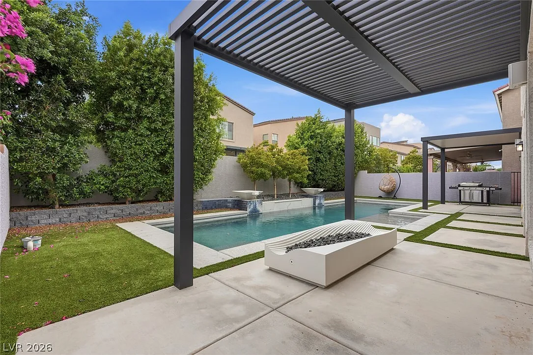 4 bed, 3.5 bath, 3952 sqft, $3,500 — Photo 1