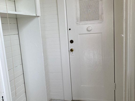 4th image of 85 Palm Ave S APT 1