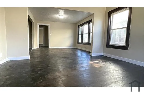 Building Photo - 106 S 40th St #1