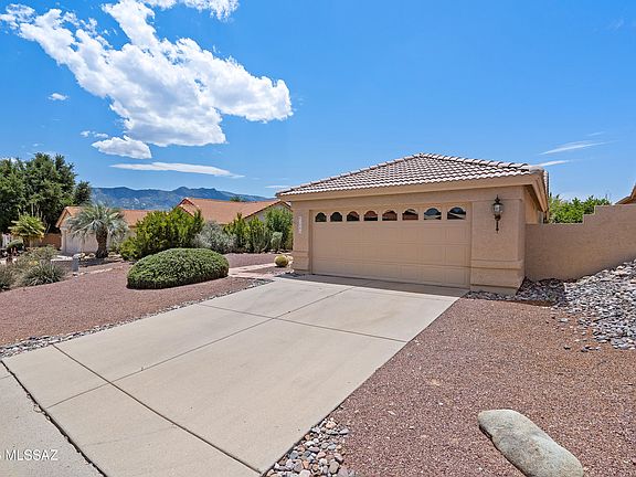 2nd image of 63889 E Orangewood Ln
