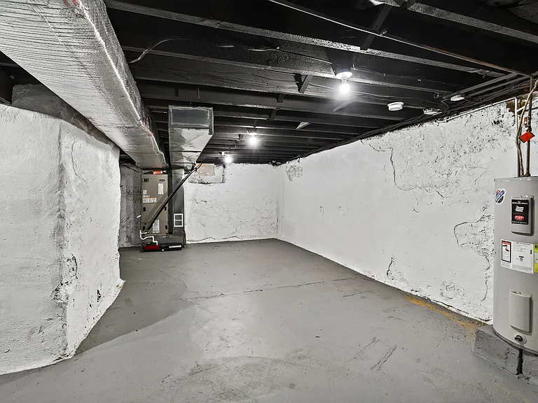 6 N Brighton Ave — Photo 38