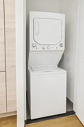 Sold by Isen & Company : Real Estate Advisors