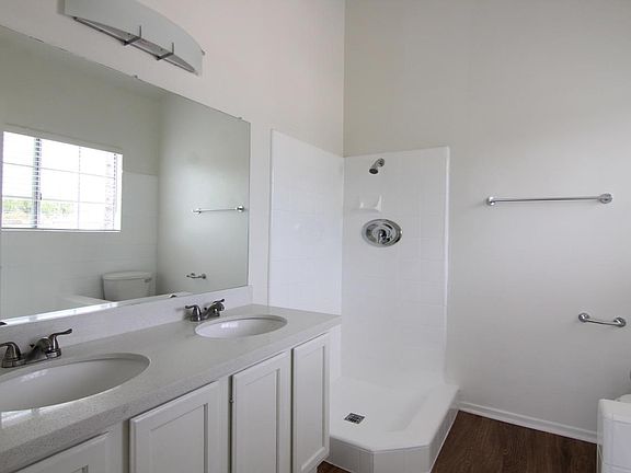 3rd image of 2336 20th St APT 2