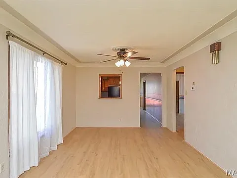 2949 Iowa St — Photo 6