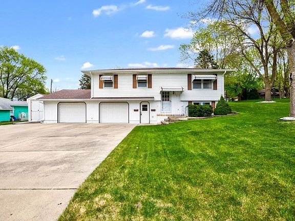 2nd image of 1057 Westwood Dr