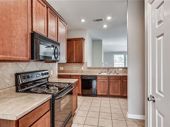 2nd image of 1724 Flamingo Dr