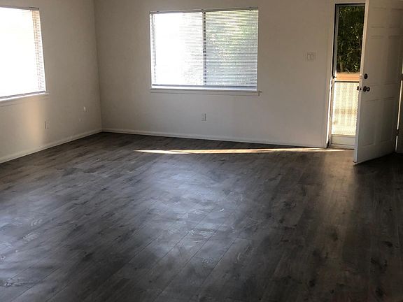 4th image of 410 N Frederic St #2