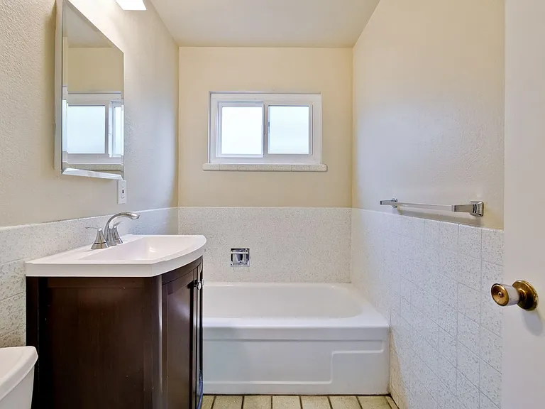 1778 Balsa Ave — Photo 21