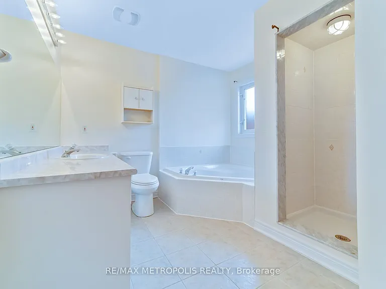 16B Gower St #MAIN — Photo 12