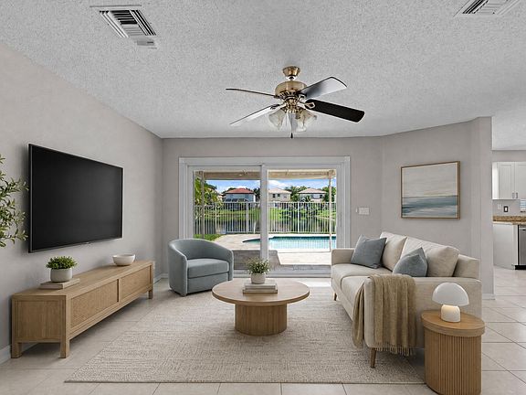 5th image of 3961 Crescent Creek Place