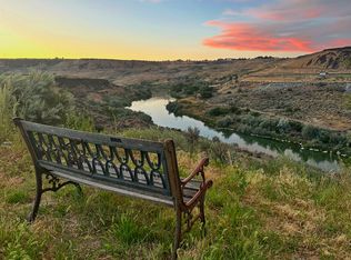 6260 King Hill Canal Rd, Bliss, ID 83314