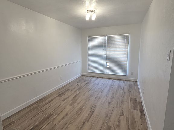 5th image of 10218 White Elm Rd