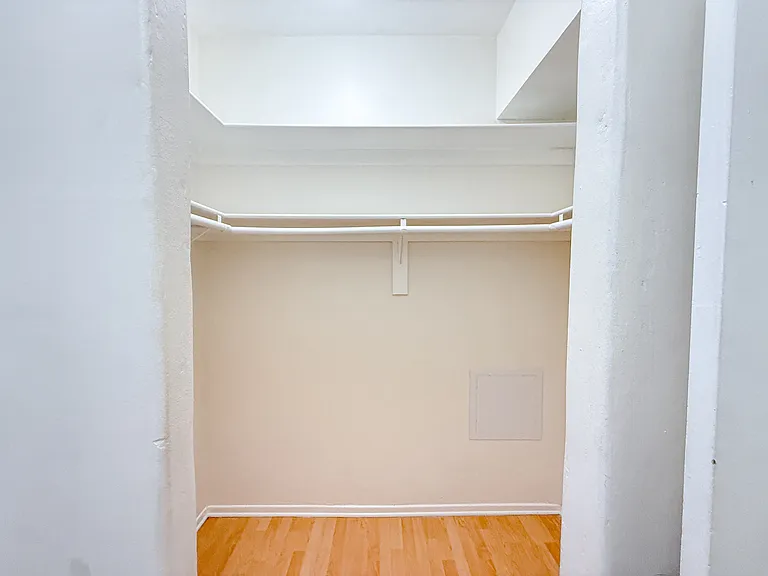 229 S Tower Dr #F — Photo 6