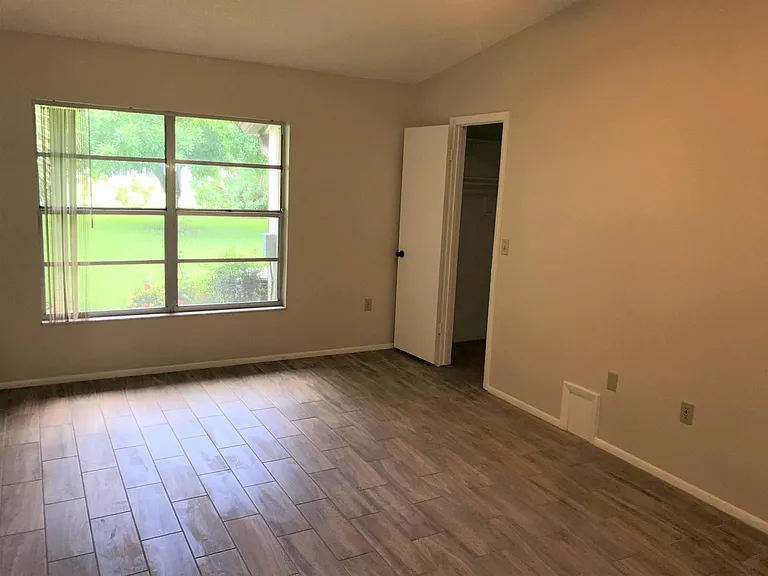 3705 34th Avenue Dr W — Photo 4