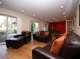 708 Gregg Rd, Northbrook, IL 60062