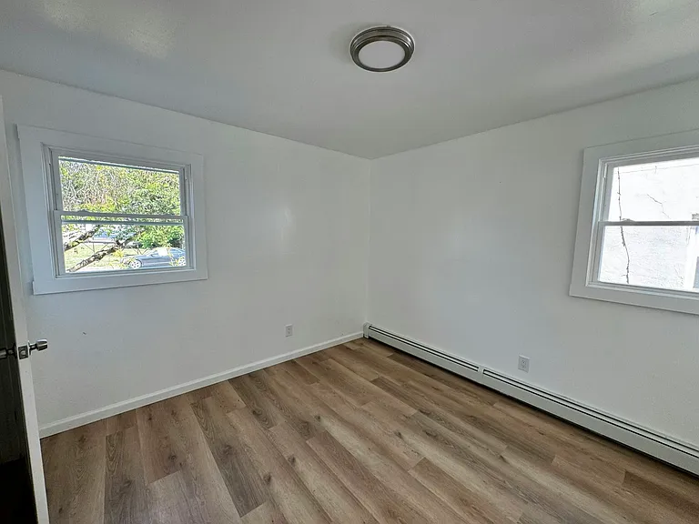 1 W 19th St #1R — Photo 2