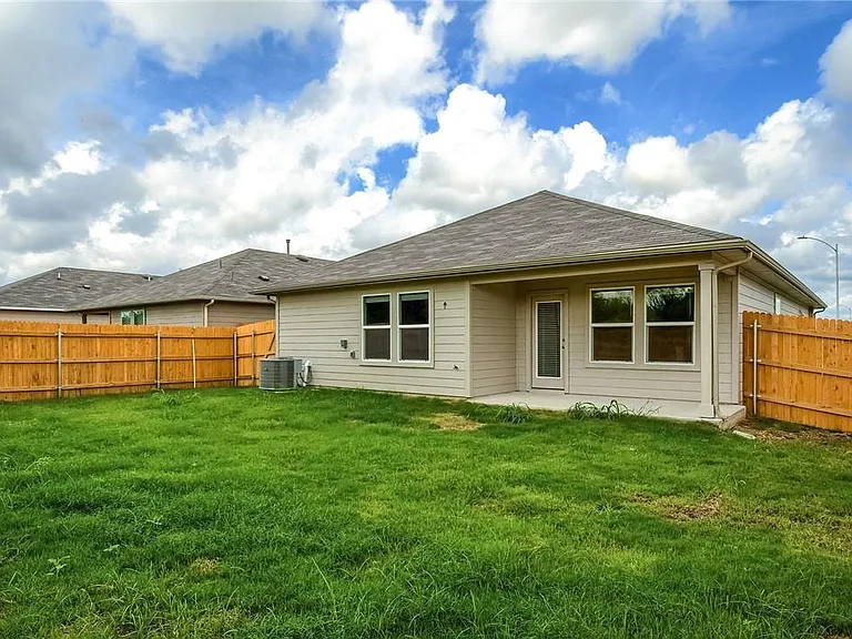 745 Adler Way — Photo 30