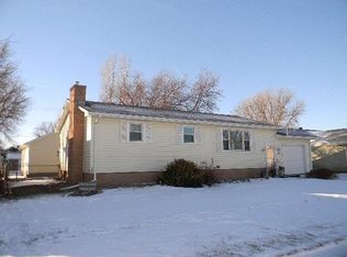 1120 Cedarberry Rd, North Platte, NE 69101