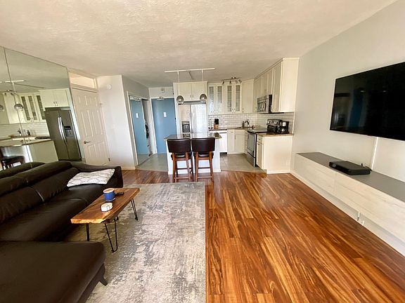 3rd image of 2140 Kuhio Ave APT 2507