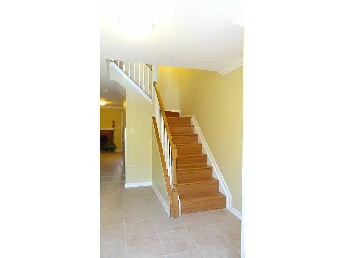 Building Photo - 2427 Clover Field Cir