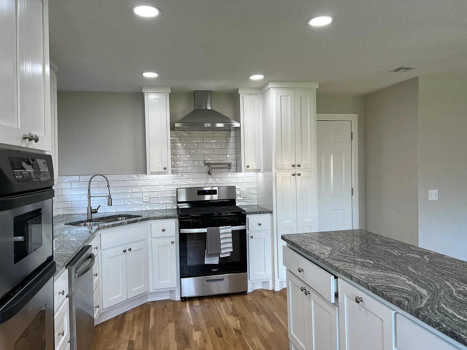 3 bed, 1859 sqft, $1,900 — Photo 4