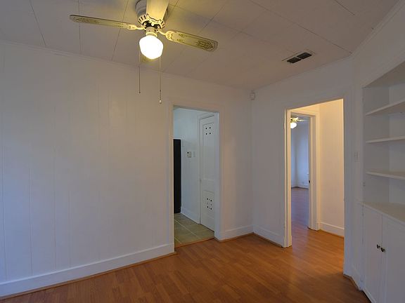 5th image of 420 E Lake St