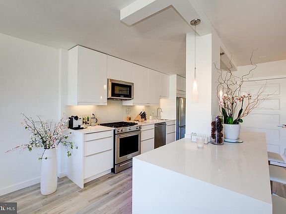 4th image of 5500 Friendship Blvd APT 1928N