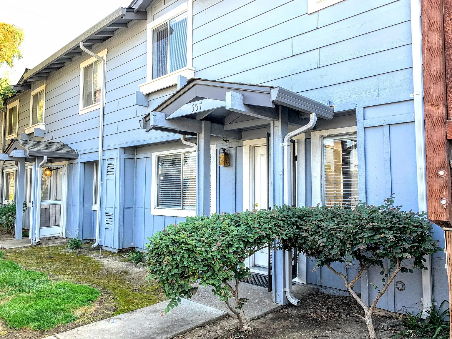 557 Groth Pl photo 1