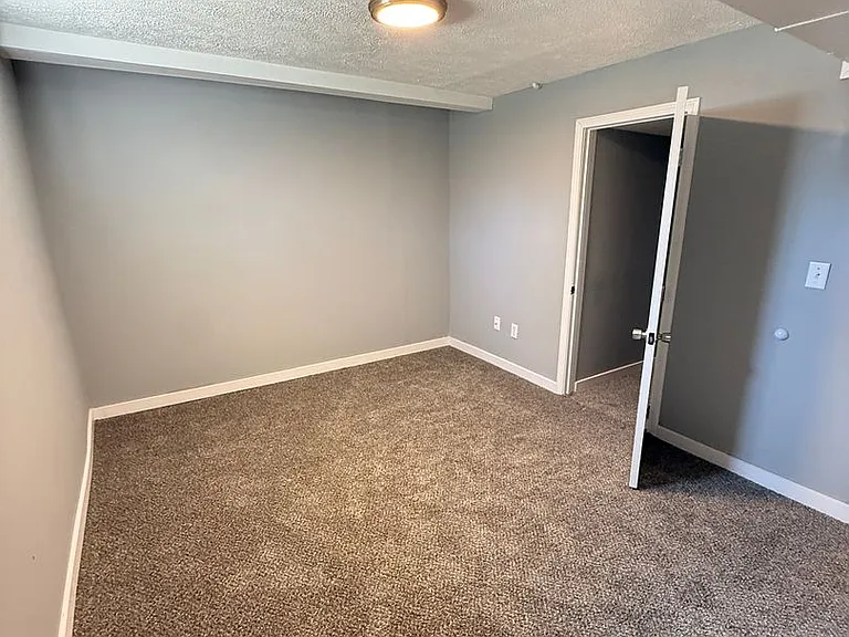 1453 S Fort Ave — Photo 30