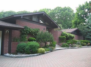 12 Allenby Dr, Fort Salonga, NY 11768