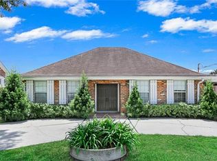 147 Moss Ln, River Ridge, LA 70123