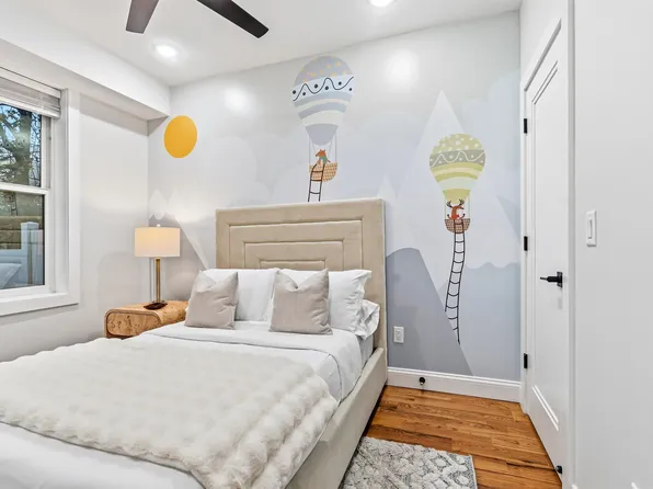 865 Summit Avenue image 21 of 38