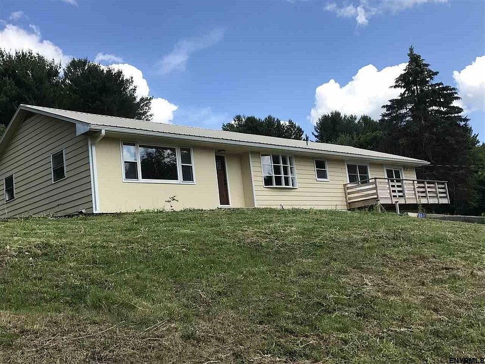 1st image of 18 Terrace Dr