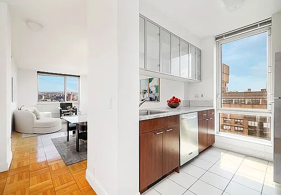 3rd image of 215 E 96th St #38C