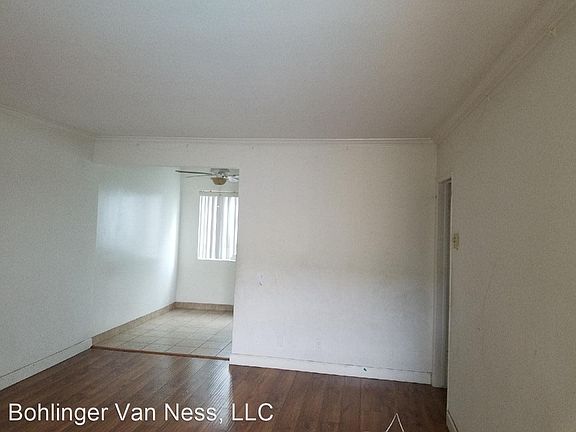 3rd image of 17450 Van Ness Ave #10040028