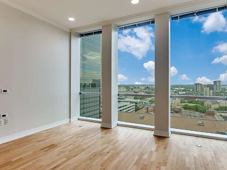 500 Throckmorton St #1206 — Photo 6