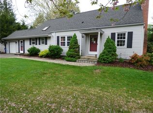 39 Farmstead Ln, Farmington, CT 06032