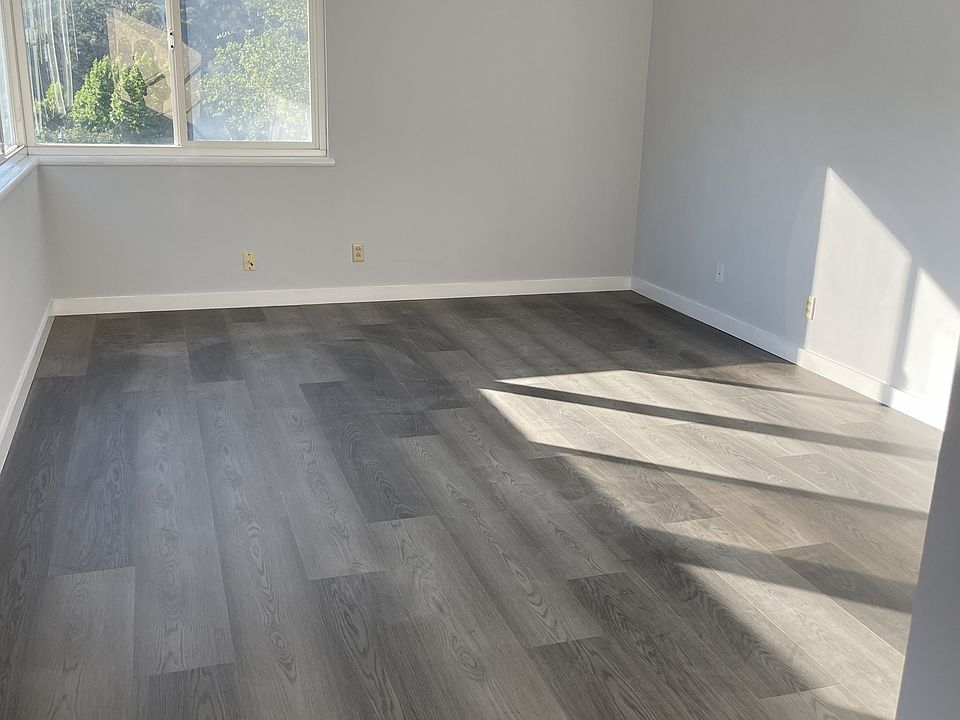 1st image of 353 Somerset Rd