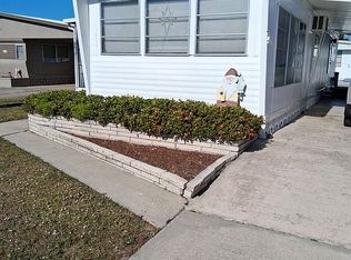 1667 Old Elm St, Sarasota, FL 34234