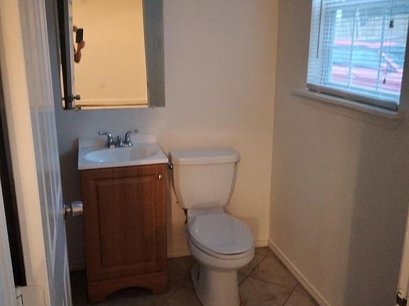 2nd image of 6024 Lovett Ave