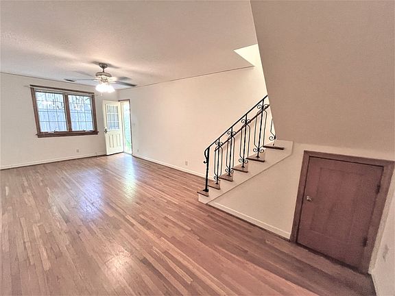 4th image of 2120-2128 NE 12th Ave #2122