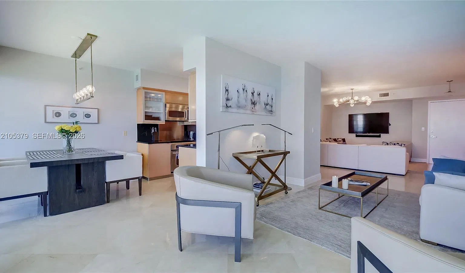 Akoya Condo — Photo 3