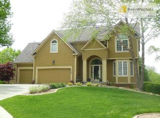 5708 NE Pearl Ct, Lees Summit, MO 64064