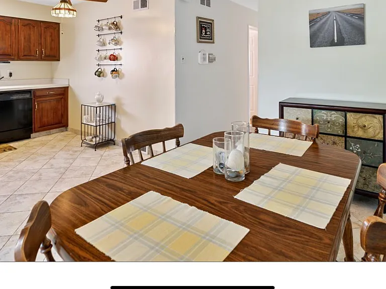 402 Regina St #1 — Photo 15